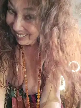 GypsyEsmeralda Adlı Modelin Canlı XXX Sohbeti