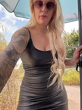 June695_ Live XXX-Chat