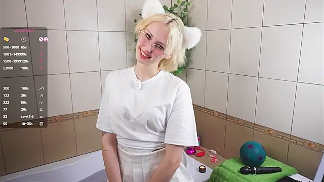 ErmelindaRottner's Live XXX Chat