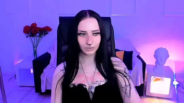 MonicaLowes XXX чат на живо