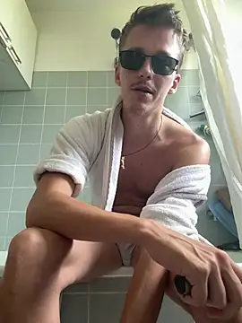 Chat XXX en directo de Toyjungee