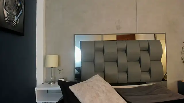 Charlie___Musk লাইভ XXX চ্যাট