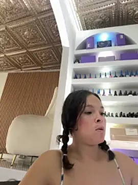 Yasmina_NoirのライブXXXチャット