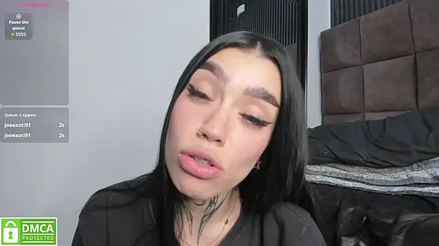 Scarlet__Jones_'s Live XXX Chat