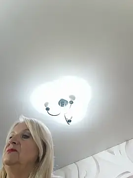 AvrilMillers – Live XXX-chat