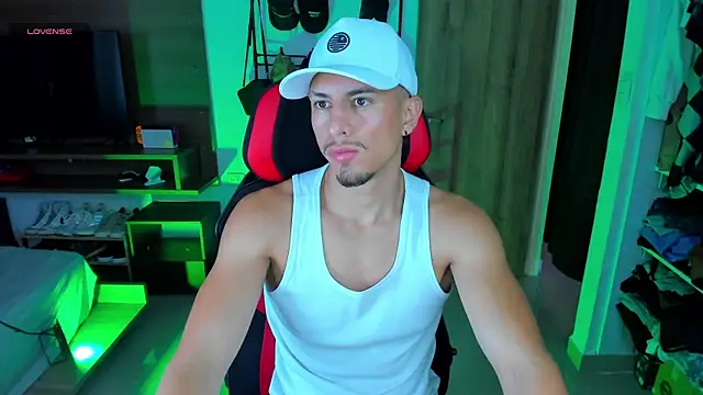 Czat XXX na żywo – Aaronfox_x