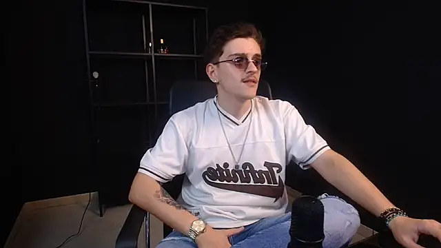 Chat XXX Live FelixStarkk
