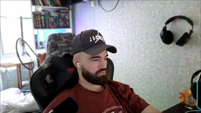 _Serious_Man: απευθείας συνομιλία ΧΧΧ