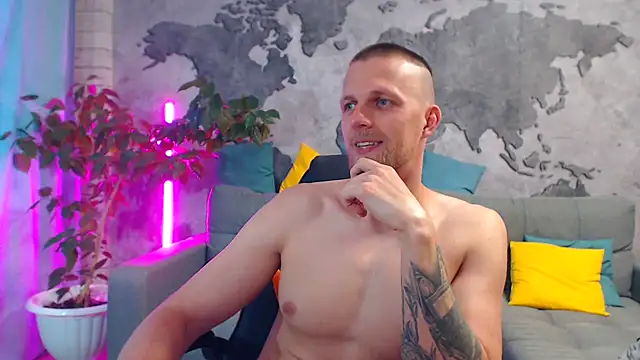 XXX chat uživo modela VikingChrisss