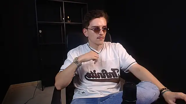 FelixStarkk Chat XXX live