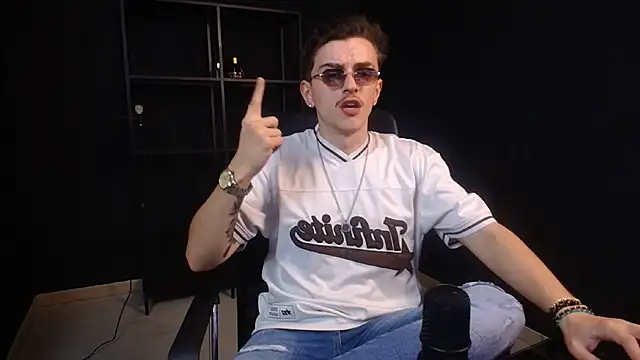 FelixStarkk Chat XXX live