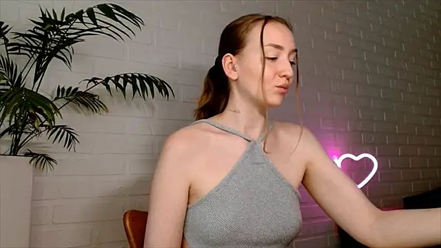 WhitePrincessLuna's Live XXX Chat