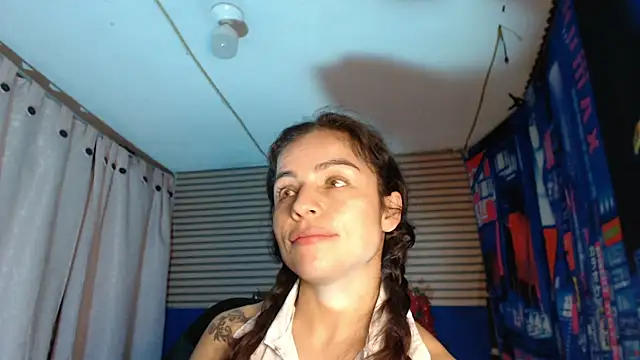 rosse_2504 Chat XXX in diretta