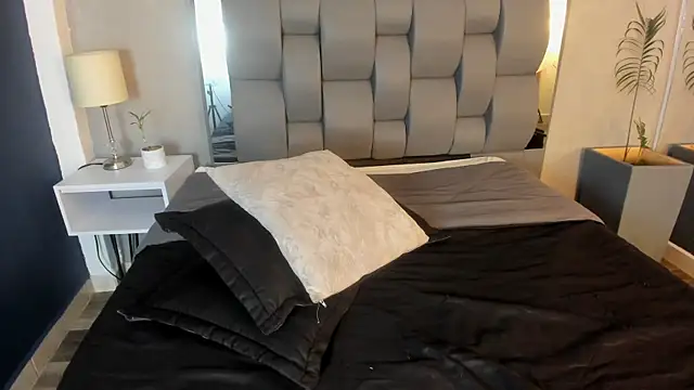 XXX chat uživo modela Charlie___Musk