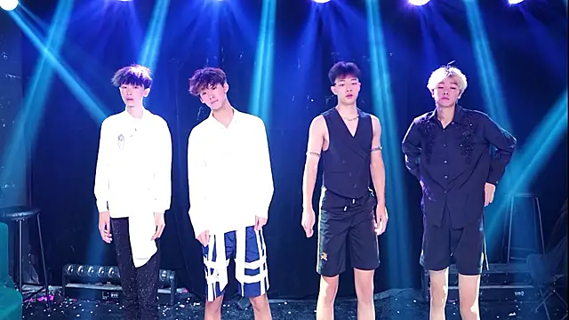 Exo-cbo live XXX chat