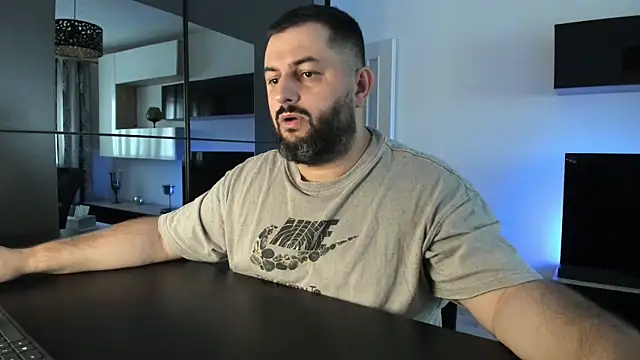 DravenPeak Chat XXX live