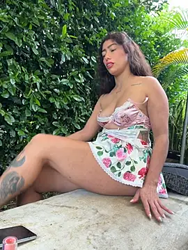 roxyrougee – Naživo XXX chat