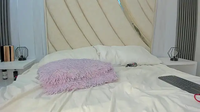 Chat +18 de rebeca_brown_ ao vivo