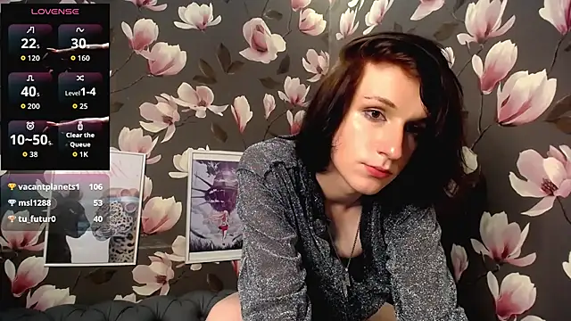 MickeQuinee Chat XXX in diretta