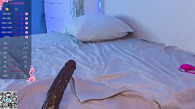 Bonnie_White Pertunjukan Webcam
