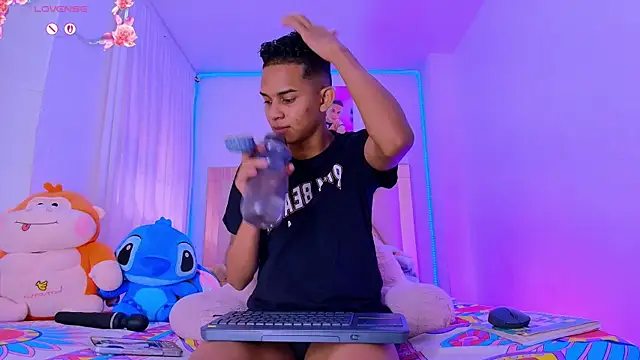 แชท XXX สดของ dilan_alfonzo
