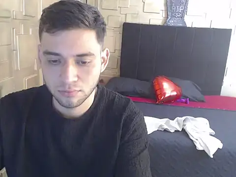 XXX chat uživo modela omar202612