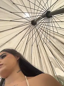 BustyAngelXXX: απευθείας συνομιλία ΧΧΧ