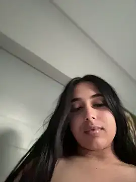 LilMisIndianx: вебкам-шоу