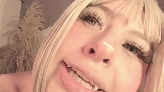 XXX chat uživo modela Zhally_Dee