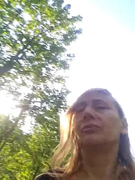 HotLana69 Adlı Modelin Canlı XXX Sohbeti
