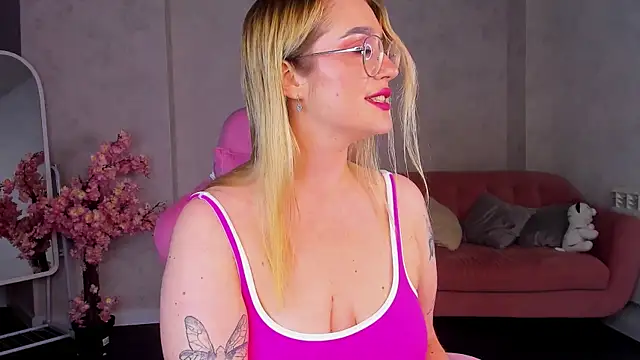 Viickie_Nelsson Chat XXX in diretta