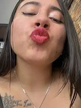 Chat XXX Live _Sarah-Office1