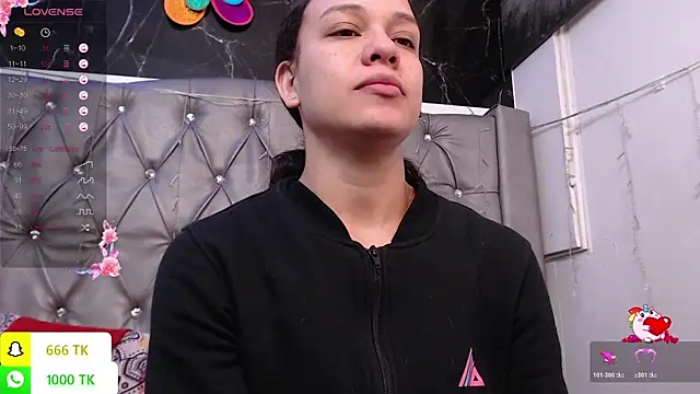 LAILAGUMMY live XXX chat