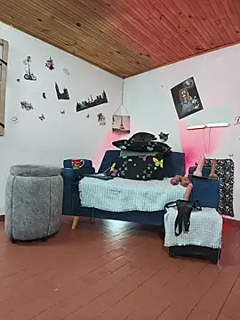 keila_j's Live XXX Chat