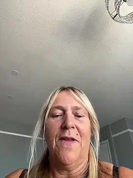 Blondnboujee53: вебкам-шоу