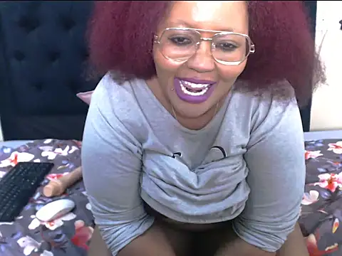 Chat XXX ao vivo de EbonySkyeXX