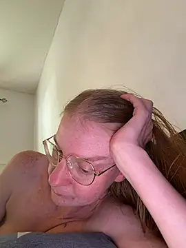 צ'אט XXX בשידור חי של jannis1992