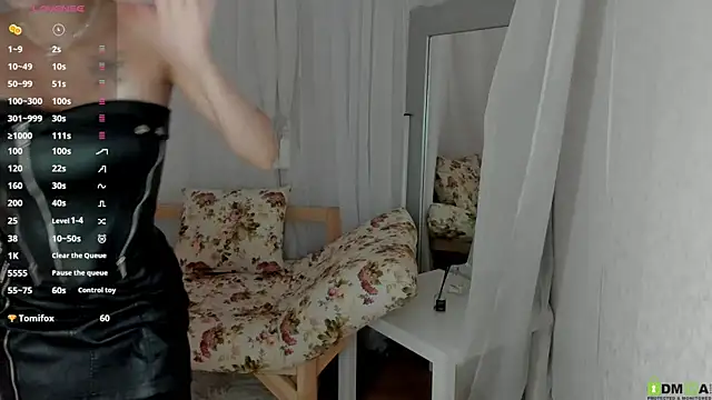 Chat +18 de Stacy_River ao vivo