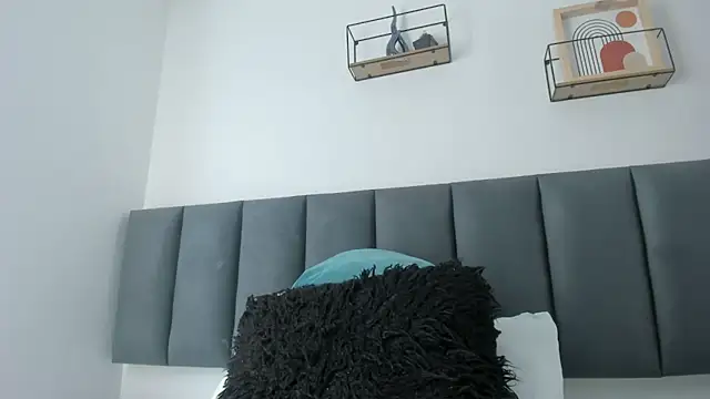 Chat +18 de MaraOwen_ ao vivo