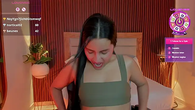 Chatroom XXX en direct de kaitt_