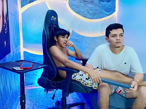 Chat XXX ao vivo de Benjamin_Alam