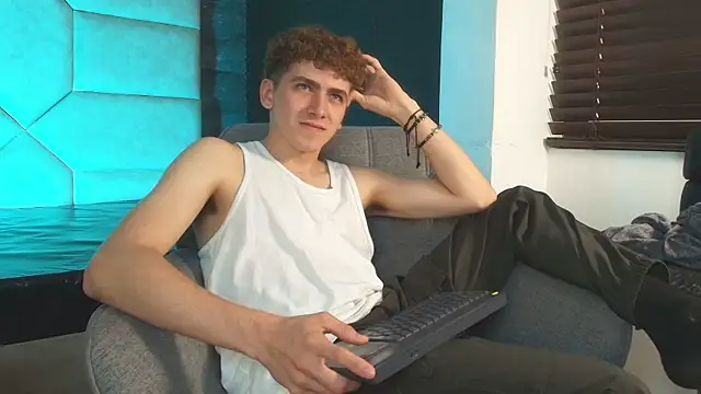 Tyler_Mcrey élő XXX-chatje
