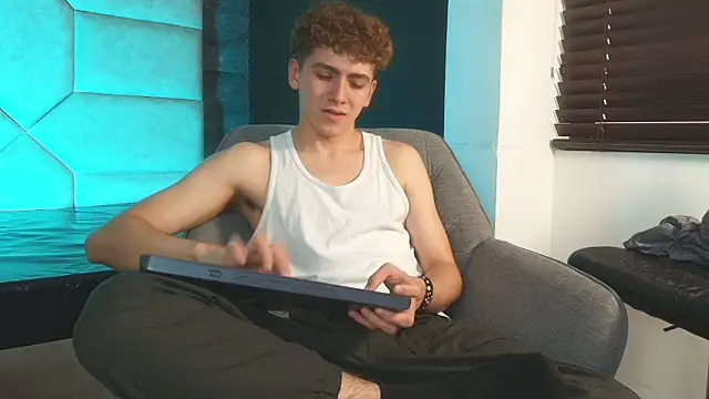 Chat +18 de Tyler_Mcrey ao vivo