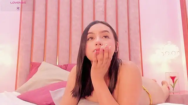Zoe_Monrow Adlı Modelin Canlı XXX Sohbeti