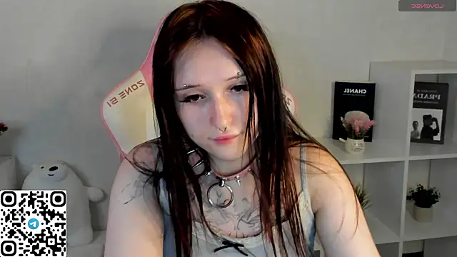 Emma-Blissa's Live XXX Chat