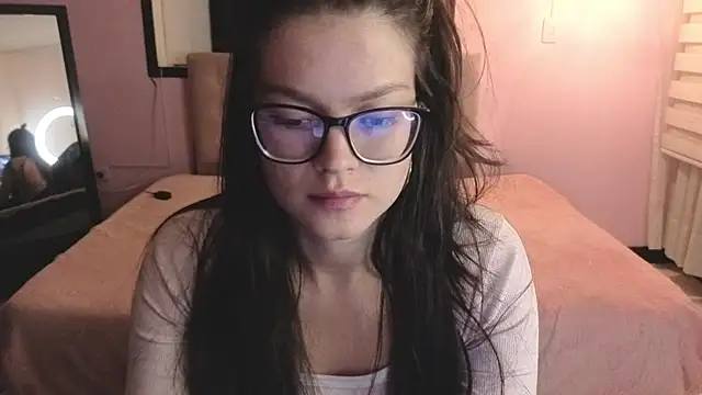 Sara_valderrama_'s Live XXX Chat