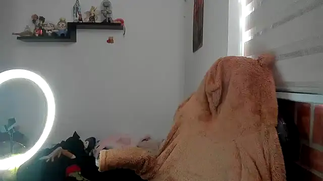 Chat XXX en directo de Shaddycute_