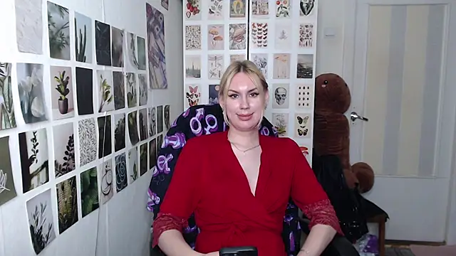 Онлайн чат XXX CapriScorpion