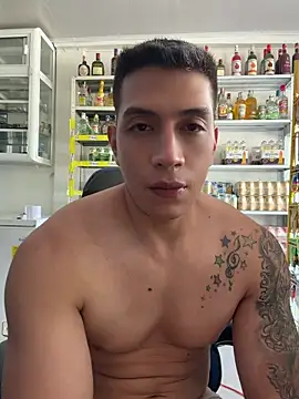OliverWest04 – webcam-show