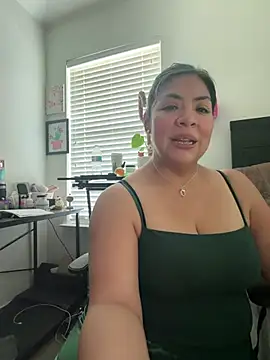 BettyWhispers Chat XXX live